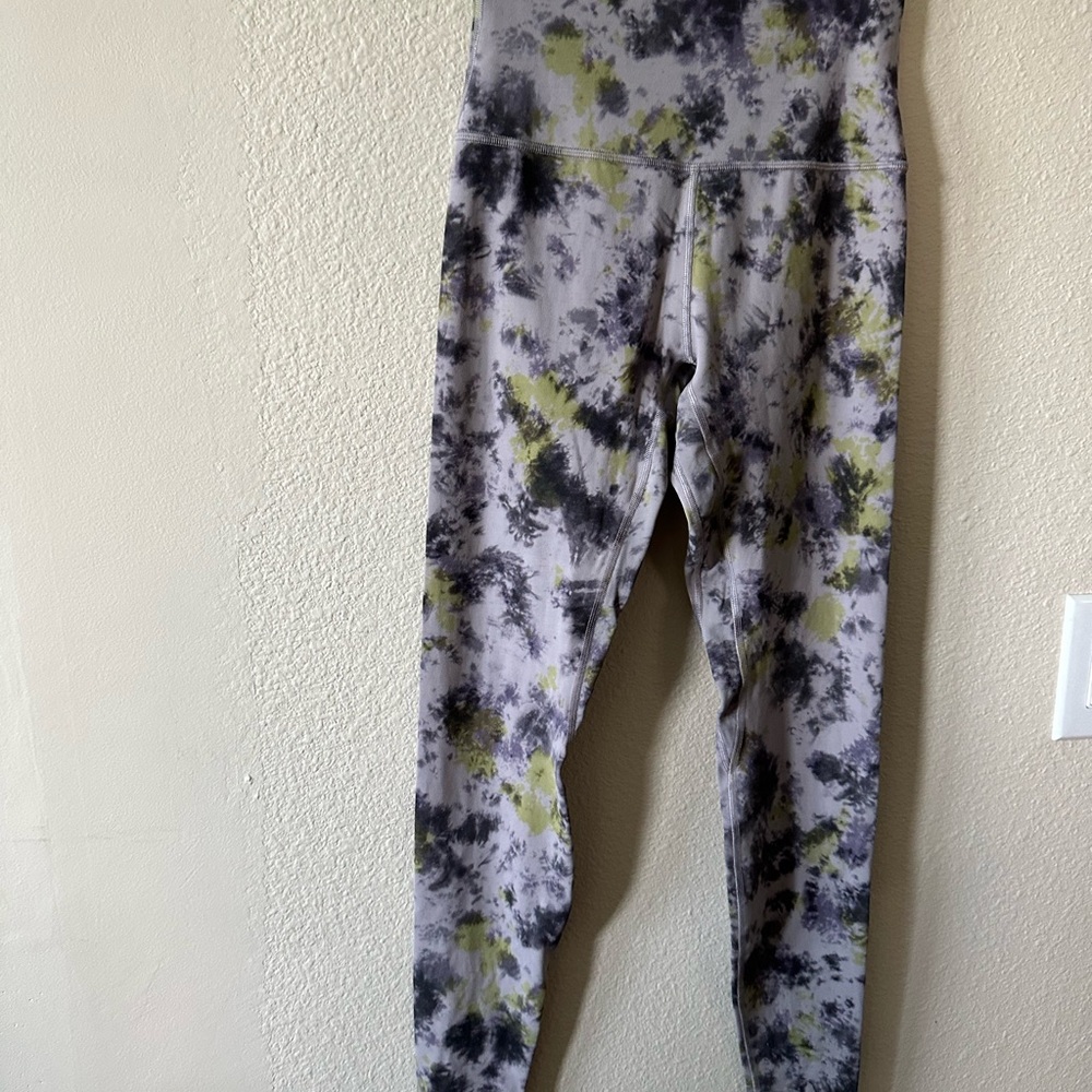 Lululemon High-Waist womens Tie-Dye Leggings in Gray & Olive size 4/ NWOT B207